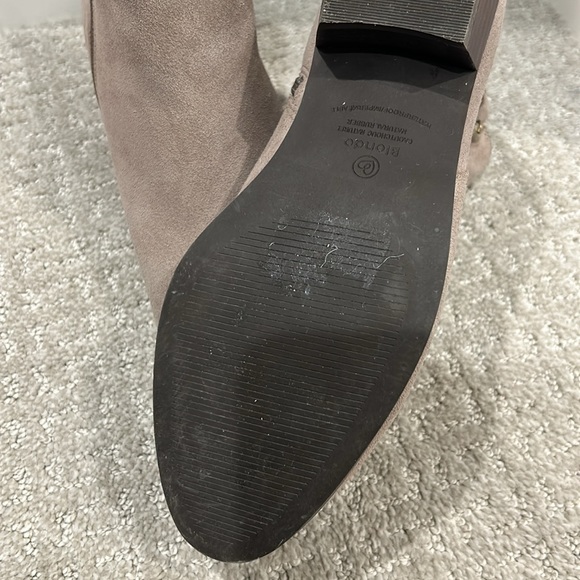 Blondo Sadie Waterproof Bootie. Size 8.5. Mushroom Suede. *good condition* - Picture 7 of 15